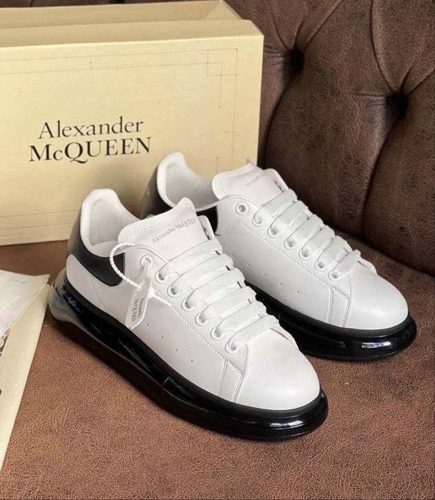 Adidasi Alexander Mcqueen din piele Black and White 41 42 de barbati