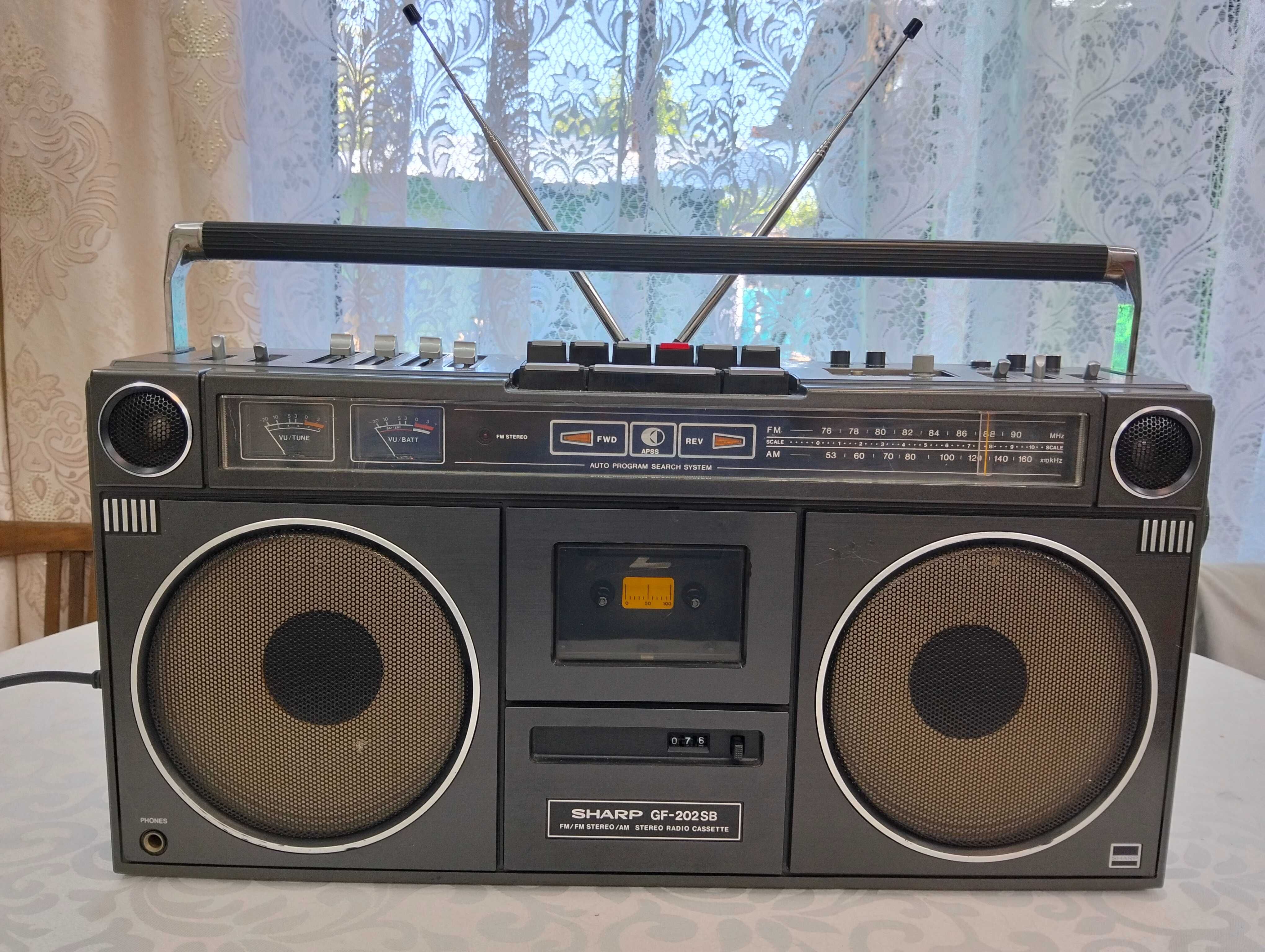 Кассетная магнитола SHARP GF-202SB