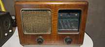Aparat radio interbelic Nikolaus Eltz, tip 439A, Viena – an 1939