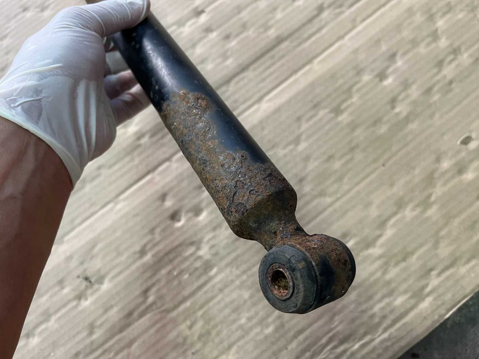 Задни амортисьори за Mercedes C-class W203 Купе / CLK W209