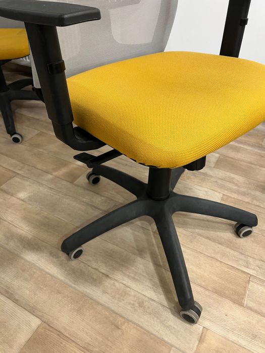 Scaun de birou cu tetiera