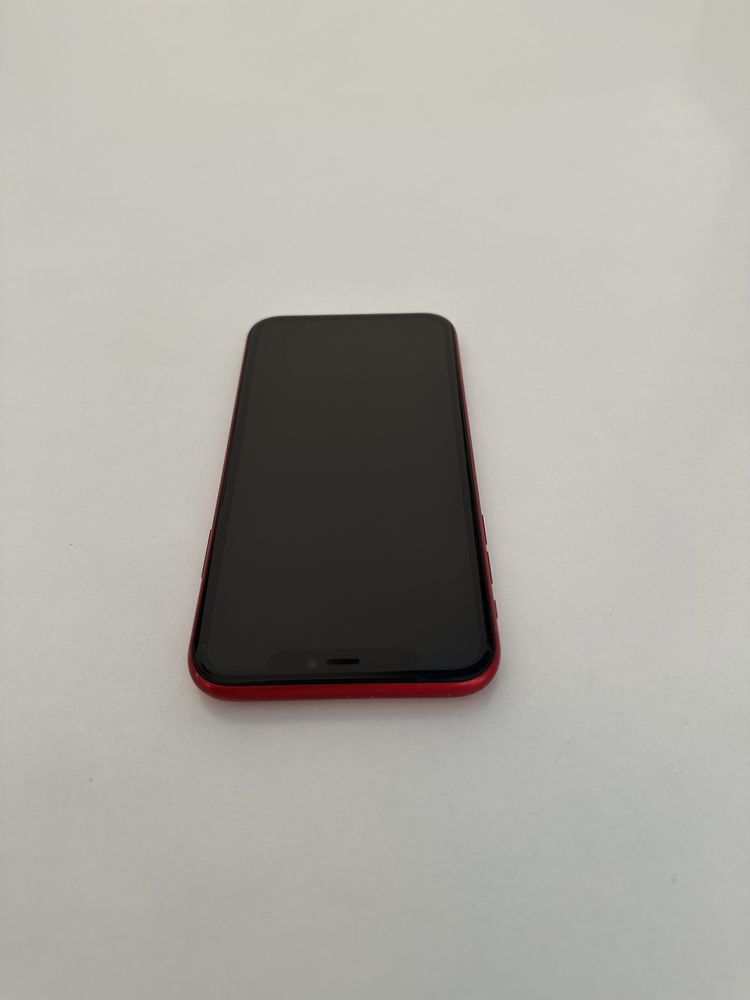 iPhone 11 Red  64 GB