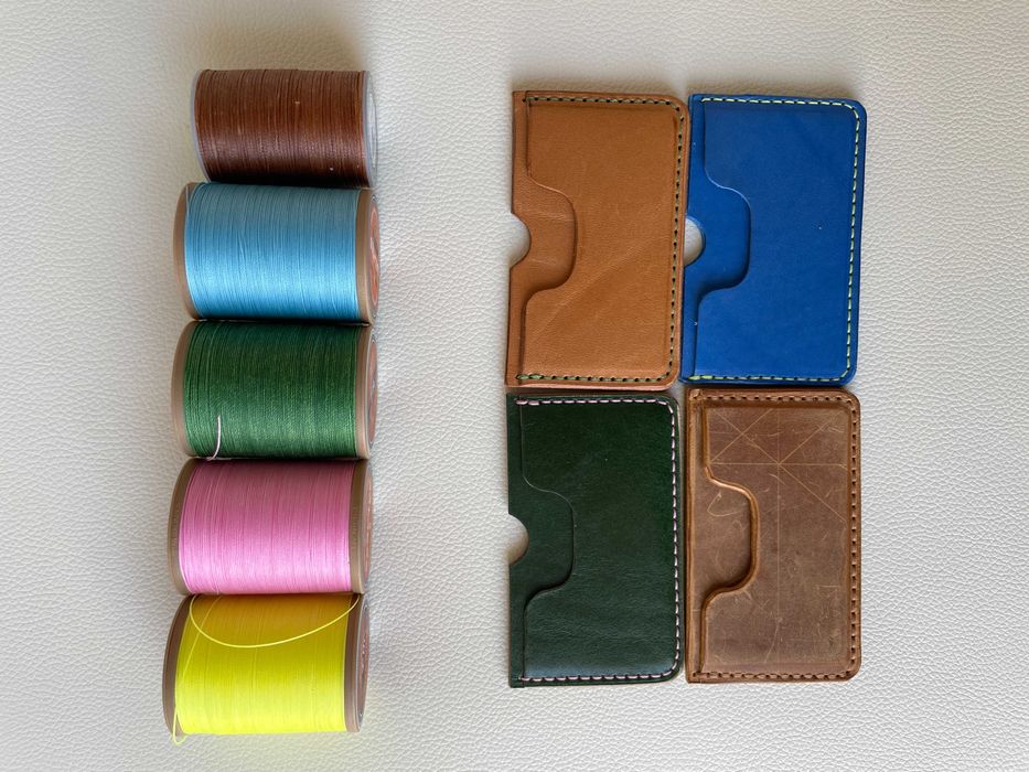 Card holder din piele naturală lucrat manual