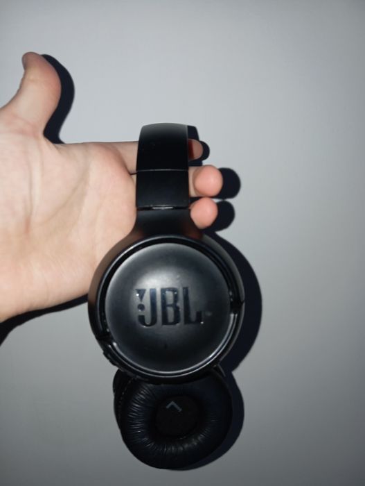 Срочно продам наушники