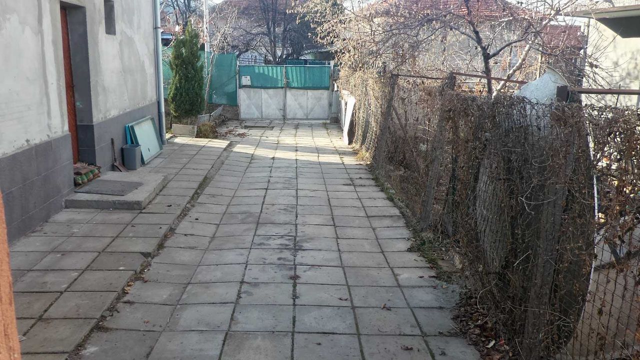 Дава се под наем Къща в с. Лозен, Област София-град - 55 кв.м за 280.5 € - Снимка #9
