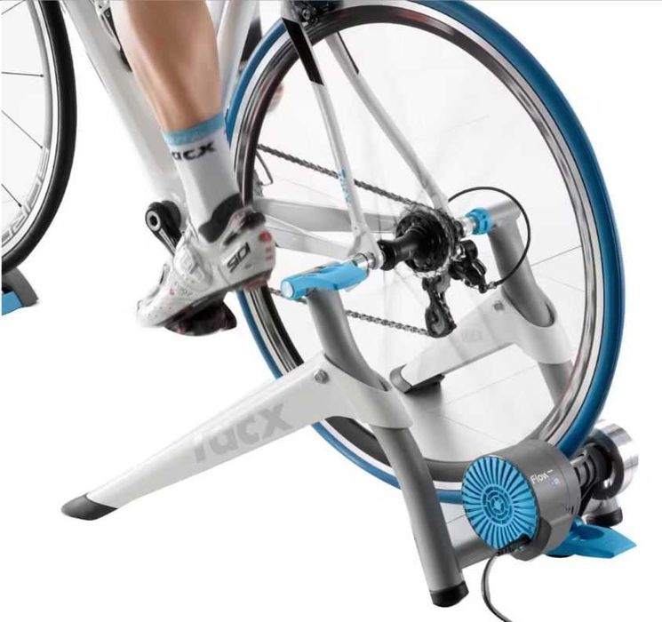 HomeTrainer Smart  bicicleta indoor TACX Flow T2240