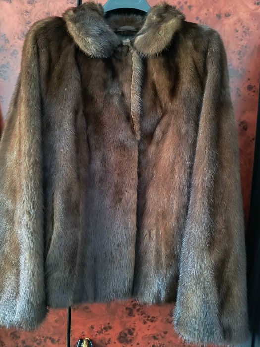 vand haina blana nutrie/nurca