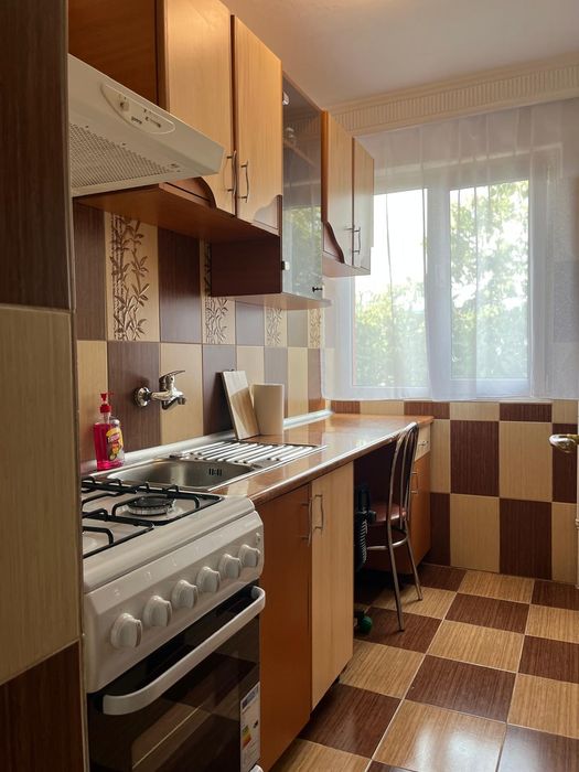 Închiriez apartament cu 2 camere, zona Craiovei, lângă Kaufland