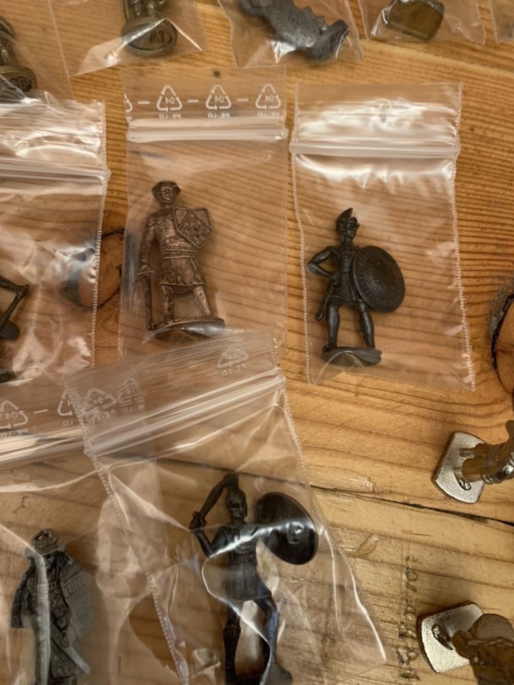 Figurine/ Soldati Metal de Colectie Kinder/Ferrero Vintage 140 Bucati