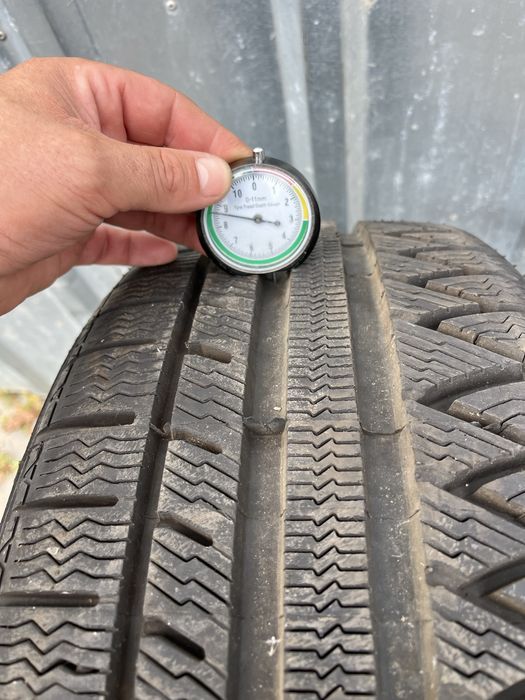 2 anvelope iarna 235/45 R17, stare noua! 8mm profil! DOT 2020!
