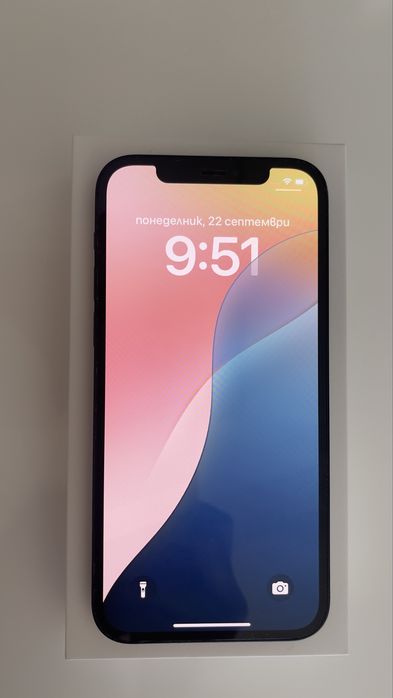 Apple iPhone 12 128GB в Перфектно състояние - Син
