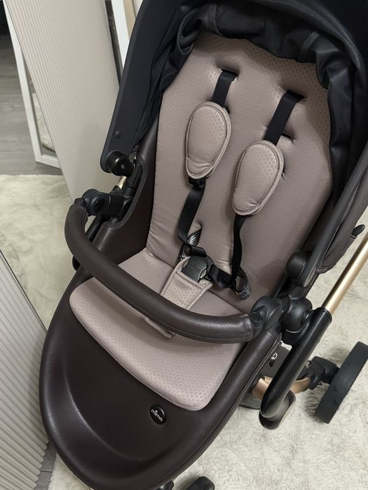 Cărucior Mima Xari Max 2 in 1