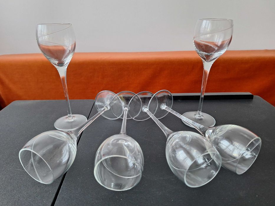 Pahare vechi cu picior inalt, buc=6, model deosebit