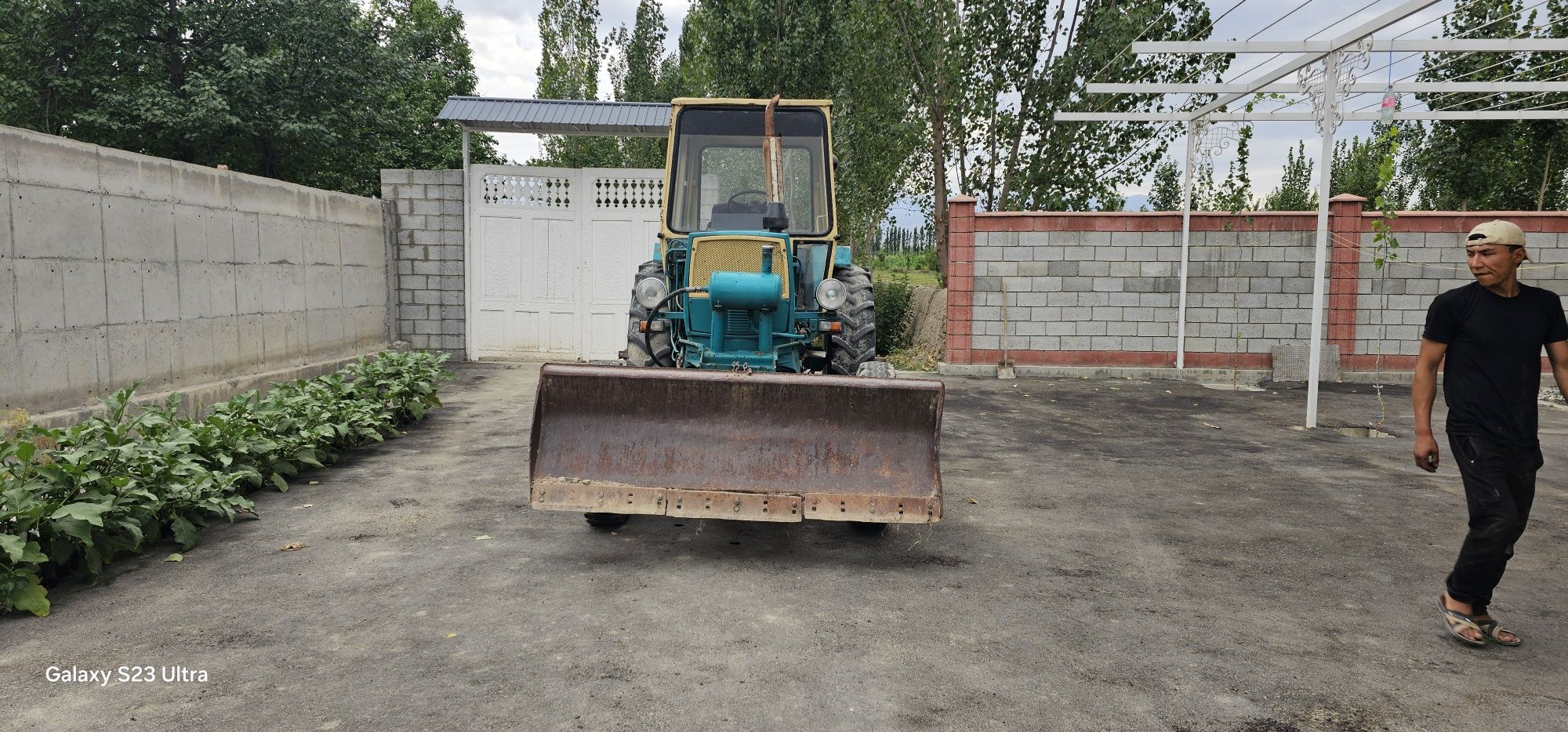 Yumz sotiladi. 1986 yil ideal xolatda