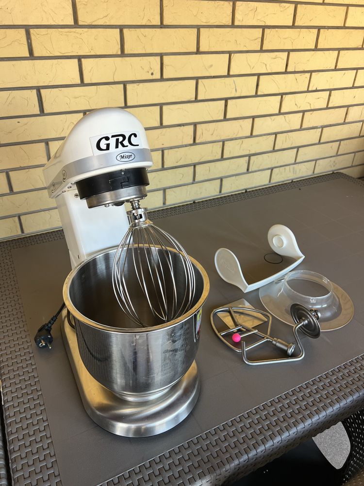 Миксер планетарный GRC B7