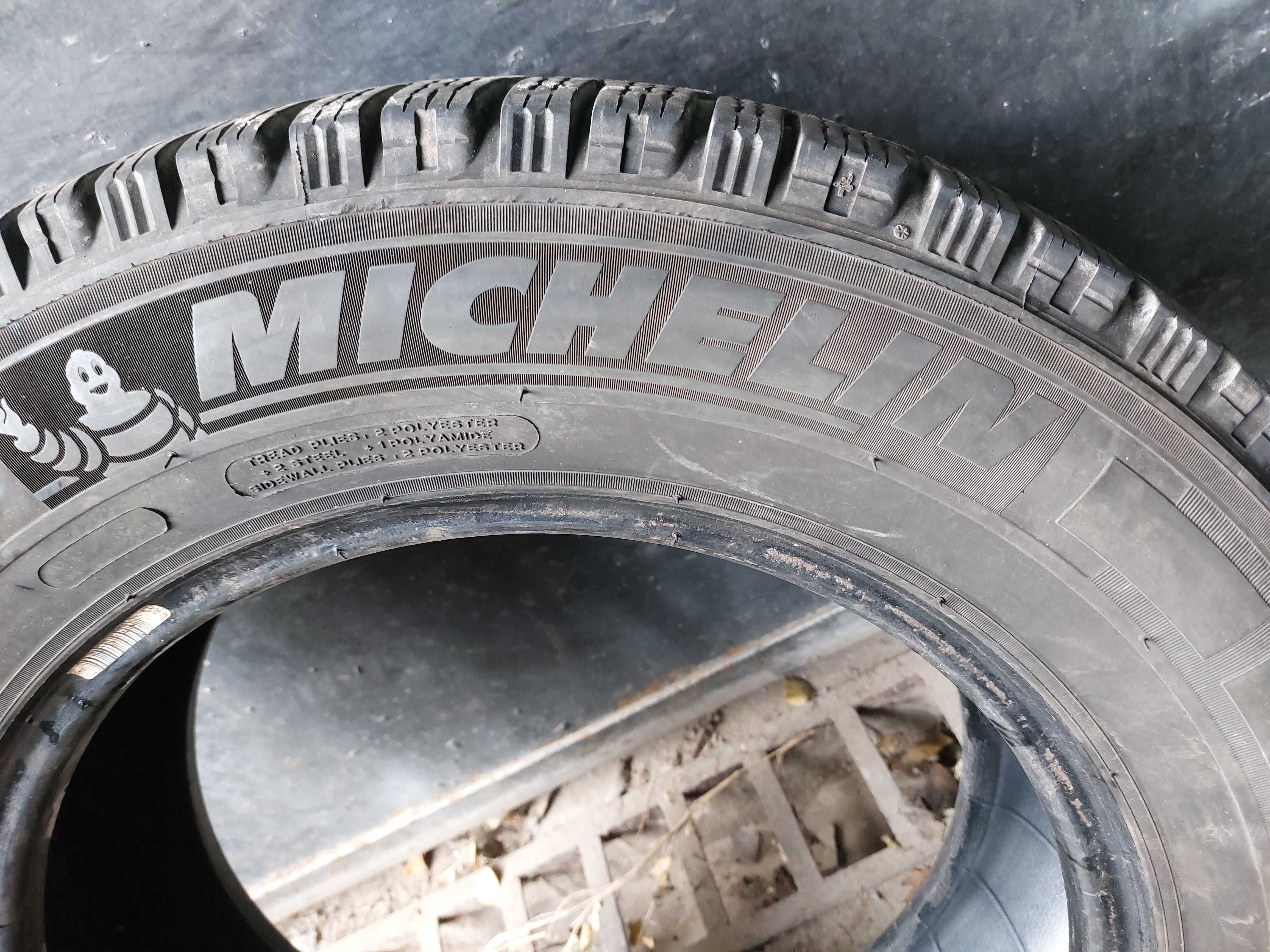 4бр.зимни гуми MICHELIN 215/65/16C 109R DOT 2822-1323