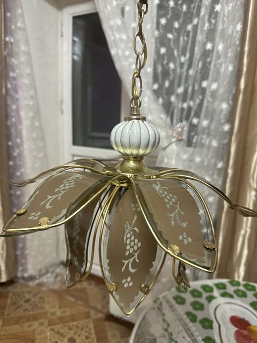 Небольшая люстра,, на кухню, в сральн