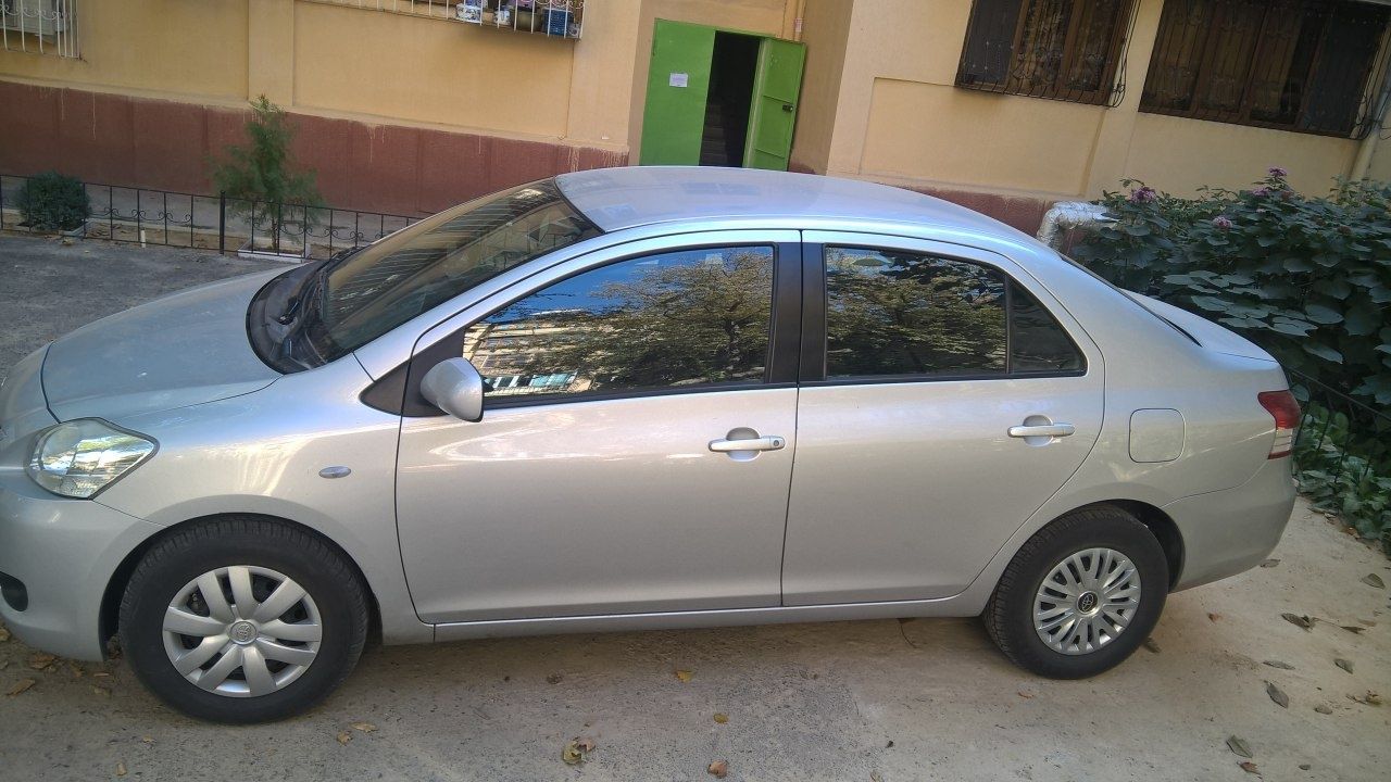 Toyota YARIS  Тойота ЯРИС