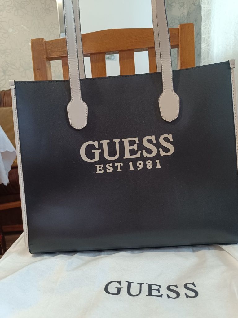 Голяма чанта Guess