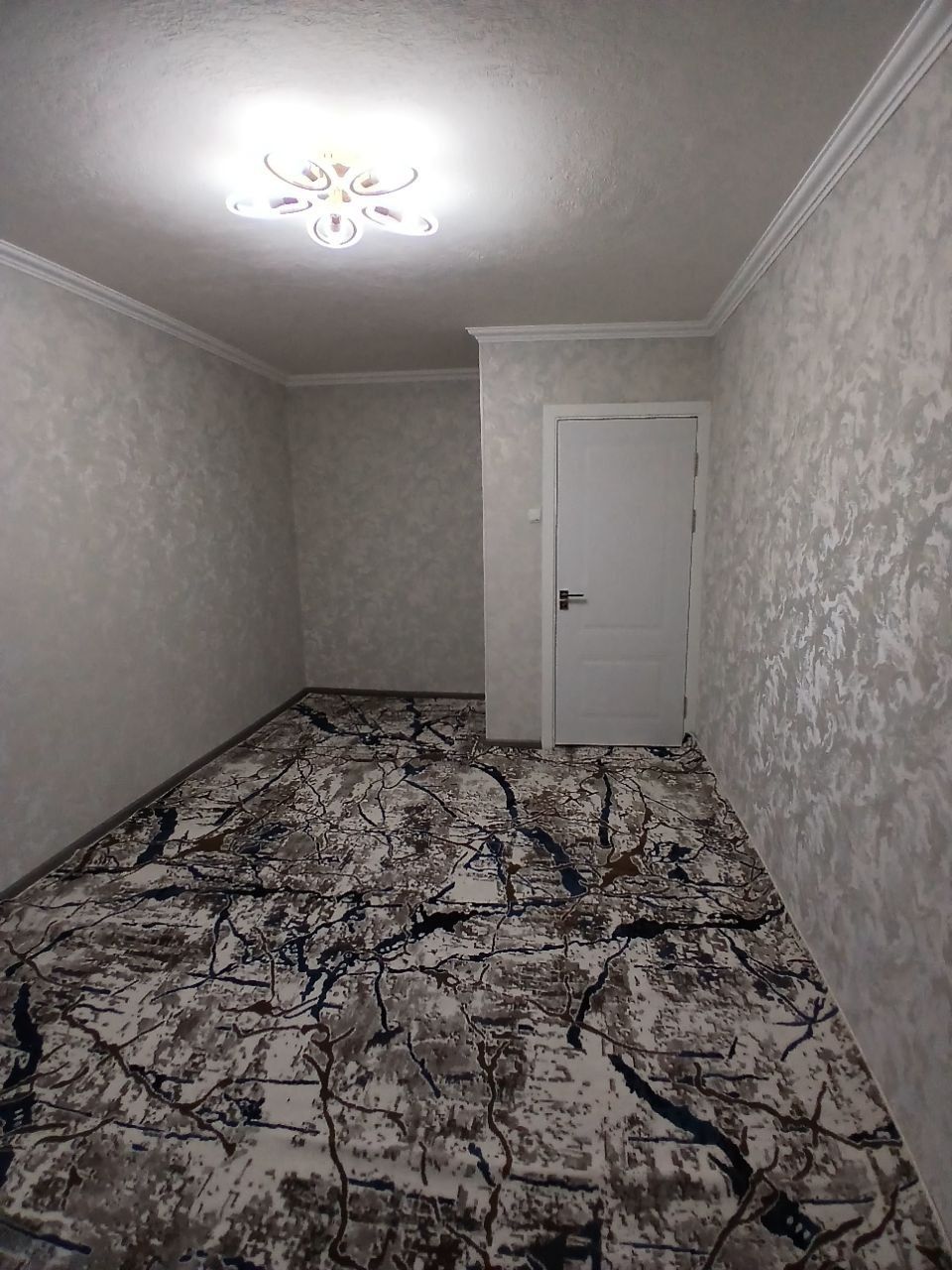 Срочно продаётся 2х комнатная квартира в торичном доме