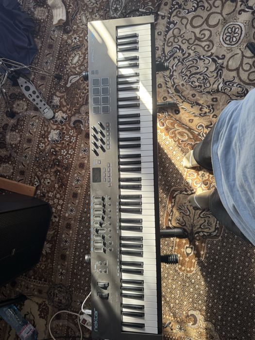 MIDI контролер Nektar Impact LX88+ – 88 клавиша +стойката за 50