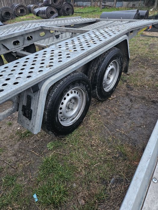 De vânzare platforma auto Gala Syrius