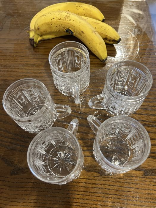 Советская посуда, тарелки советские, стаканы хрусталь.