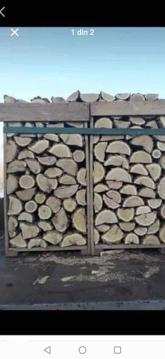 Vindem lemne la palet și tona stejar și frasin la un preț bun