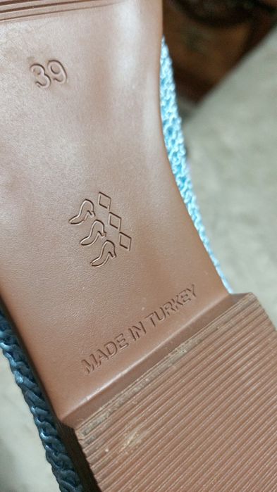 Ayollaga kuzgi to'qilgan you kiyim