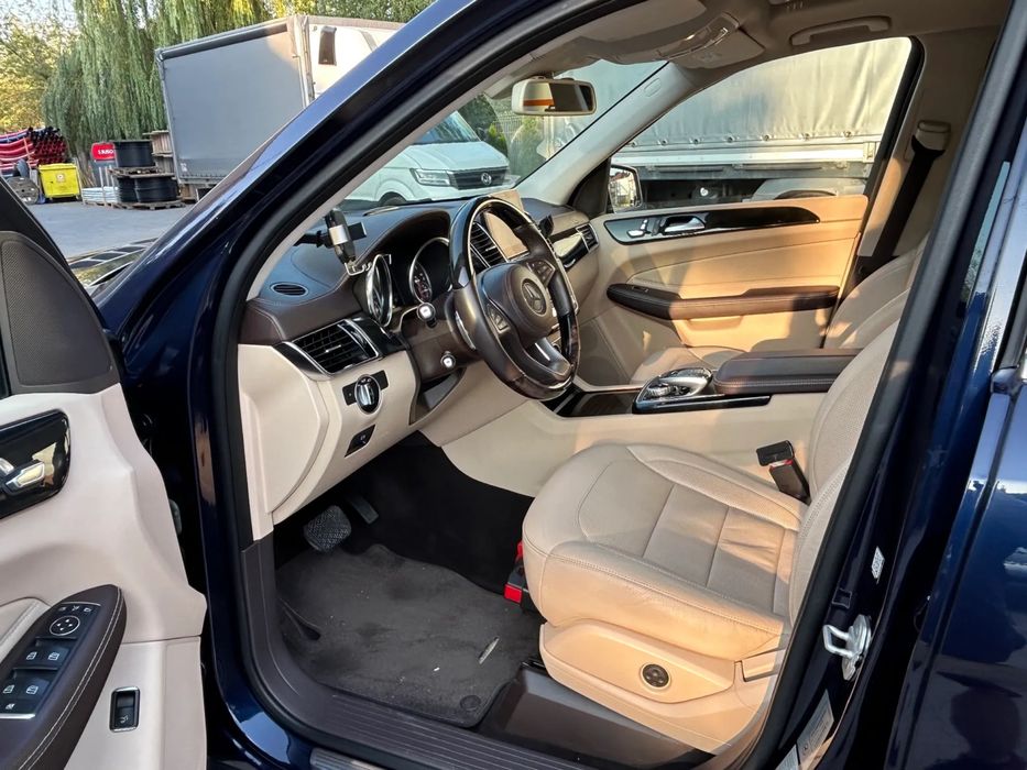 Mercedes GLS350d на части