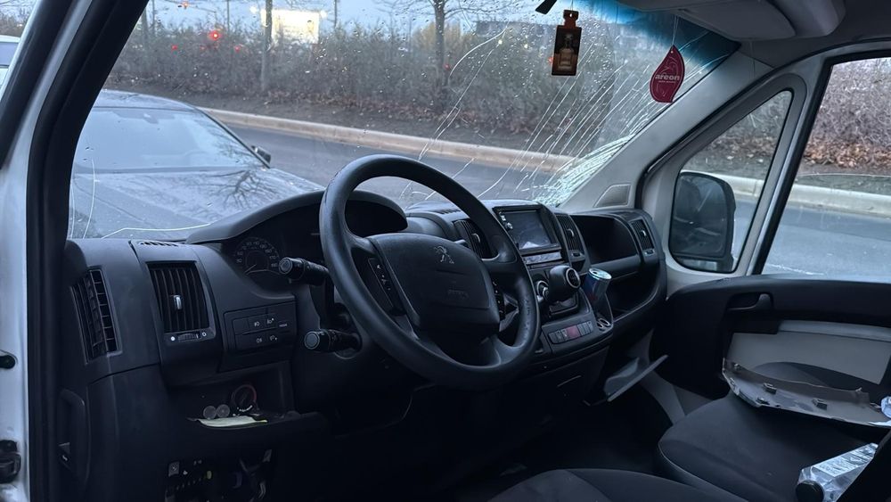 Vand Peugeot boxer avariat