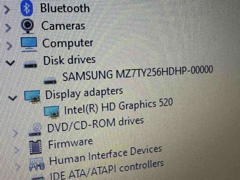 Лаптоп Fujitsu LifeBook E736, i5-6300U, 8GB RAM