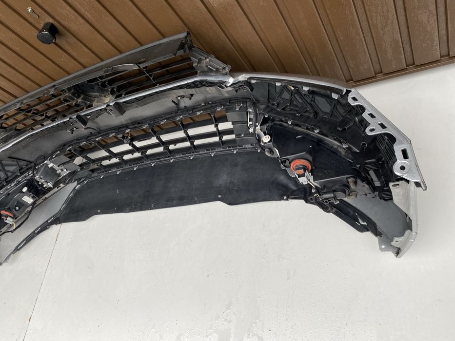 Bara fata vw Passat B8 2015-2020 cu 4 senzori• cod de culoare LA7W