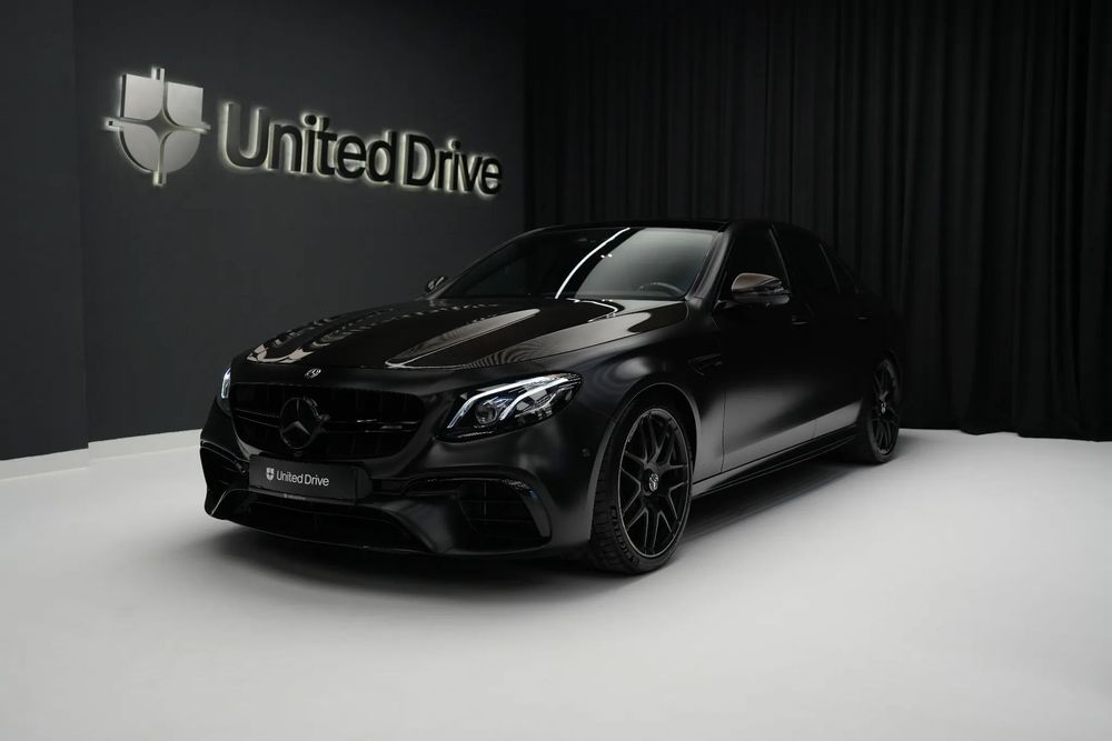 Mercedes-Benz E Mercedes-Benz E63 S AMG