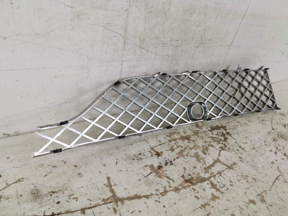 Бентли Бентайга / Bentley Bentayga 1 Долна предна лява решетка - Ориги