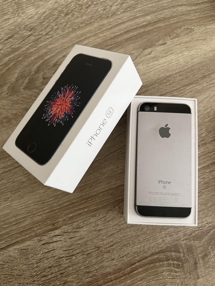 Iphone SE + кейсове