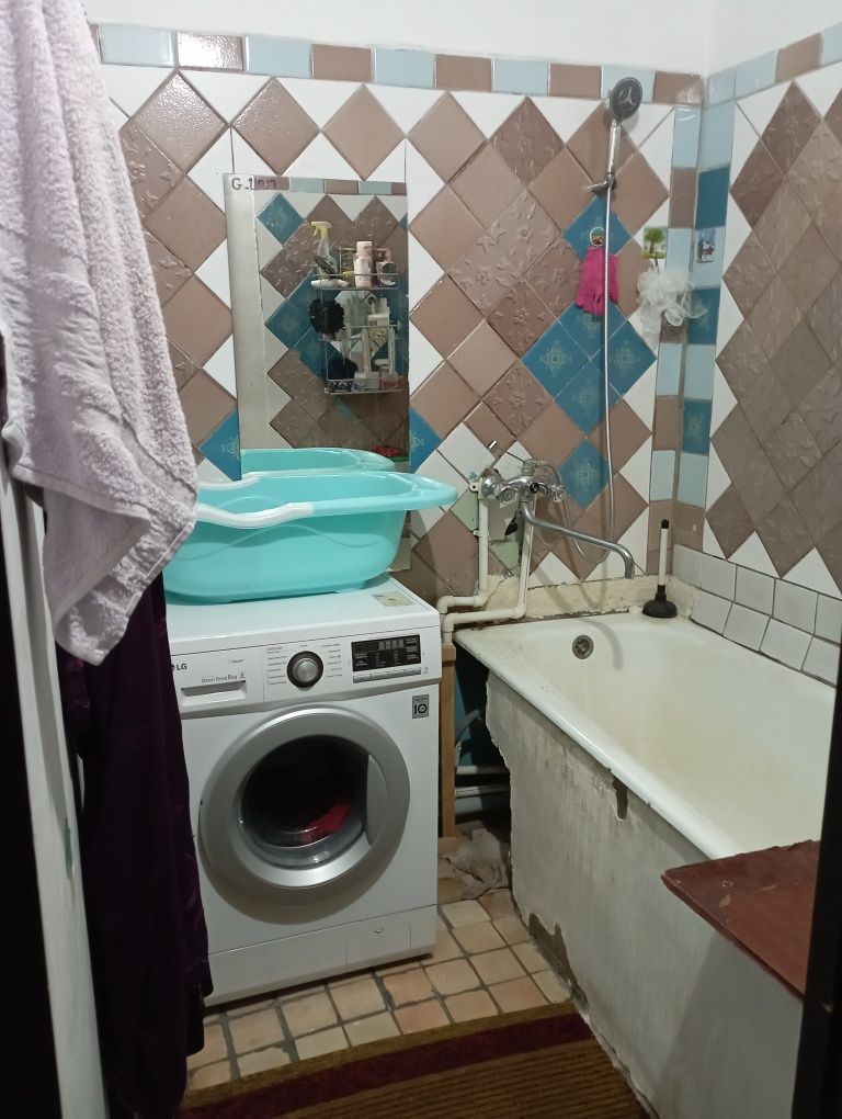 Срочно продается квартира на Карасу 6   2/4/4