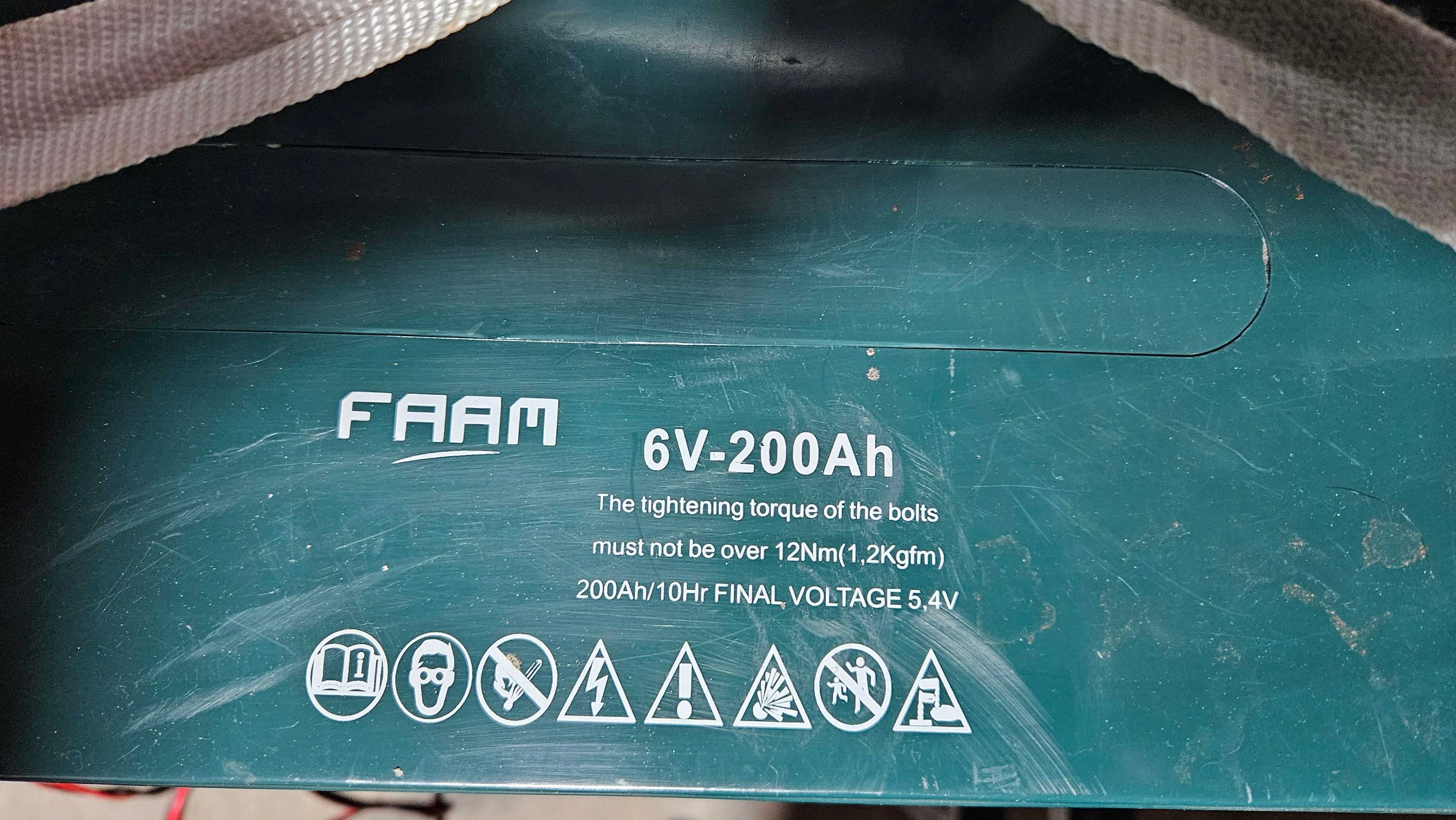 Vând baterie FAAM FLL 6-200
