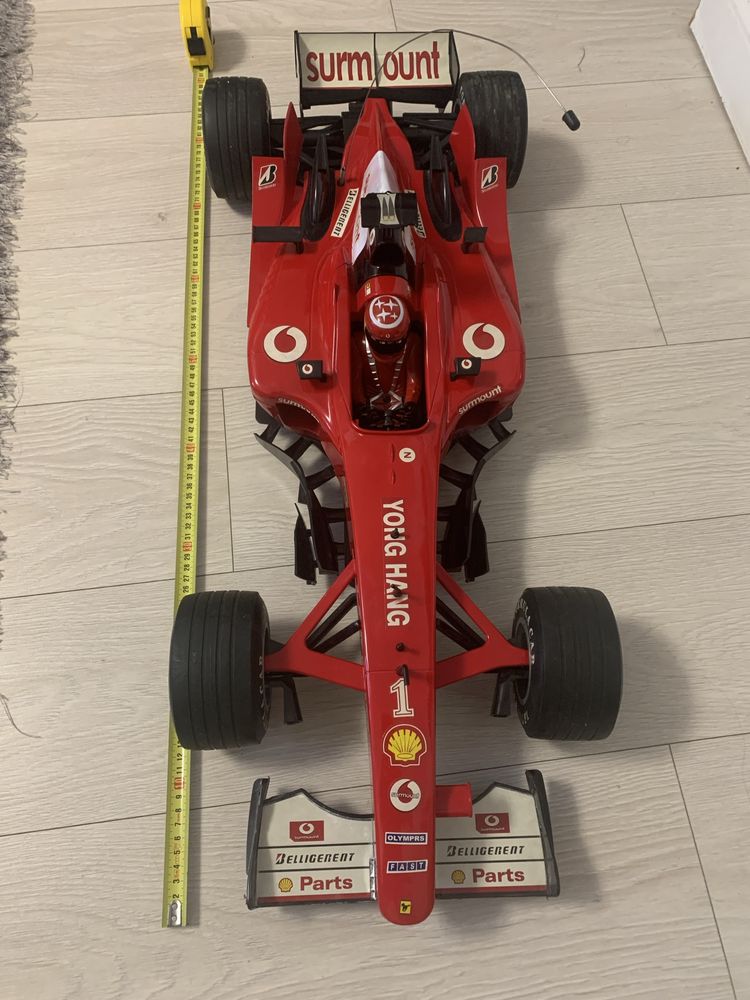 Vand masinuta formula 1  ferari dimensiune mare