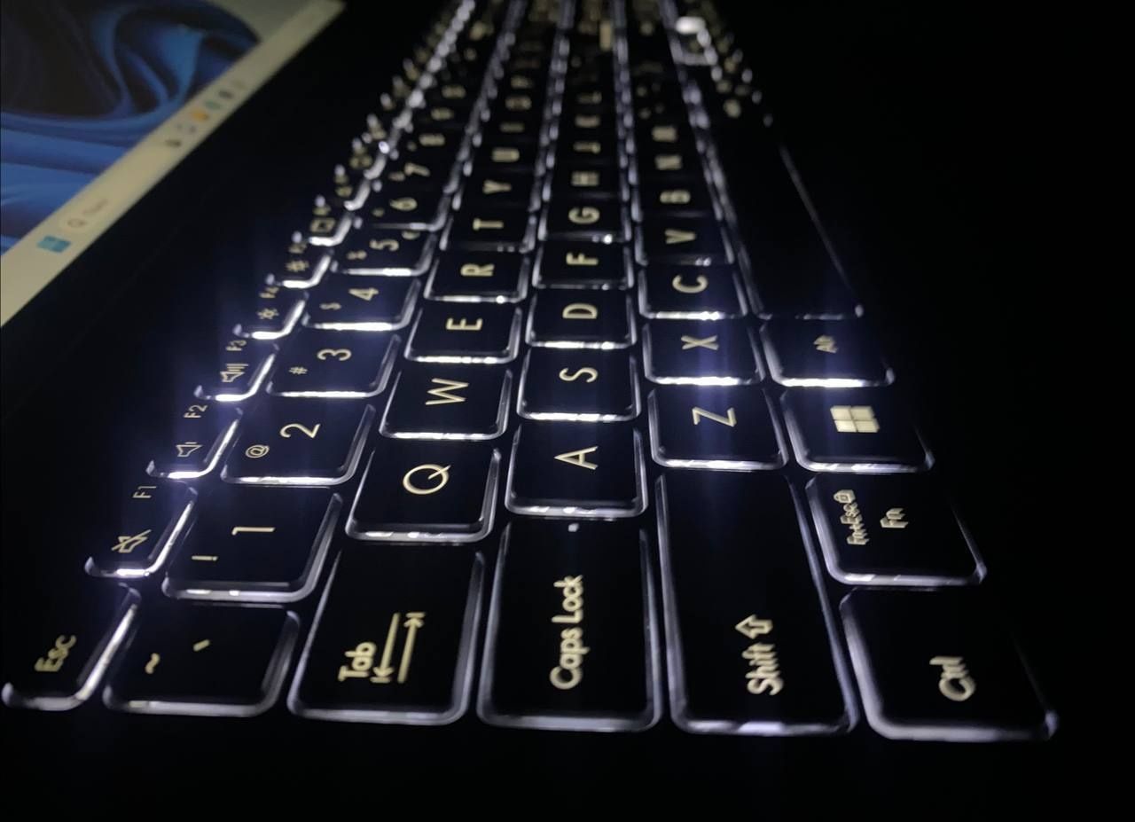 Yangi Asus Vivobook