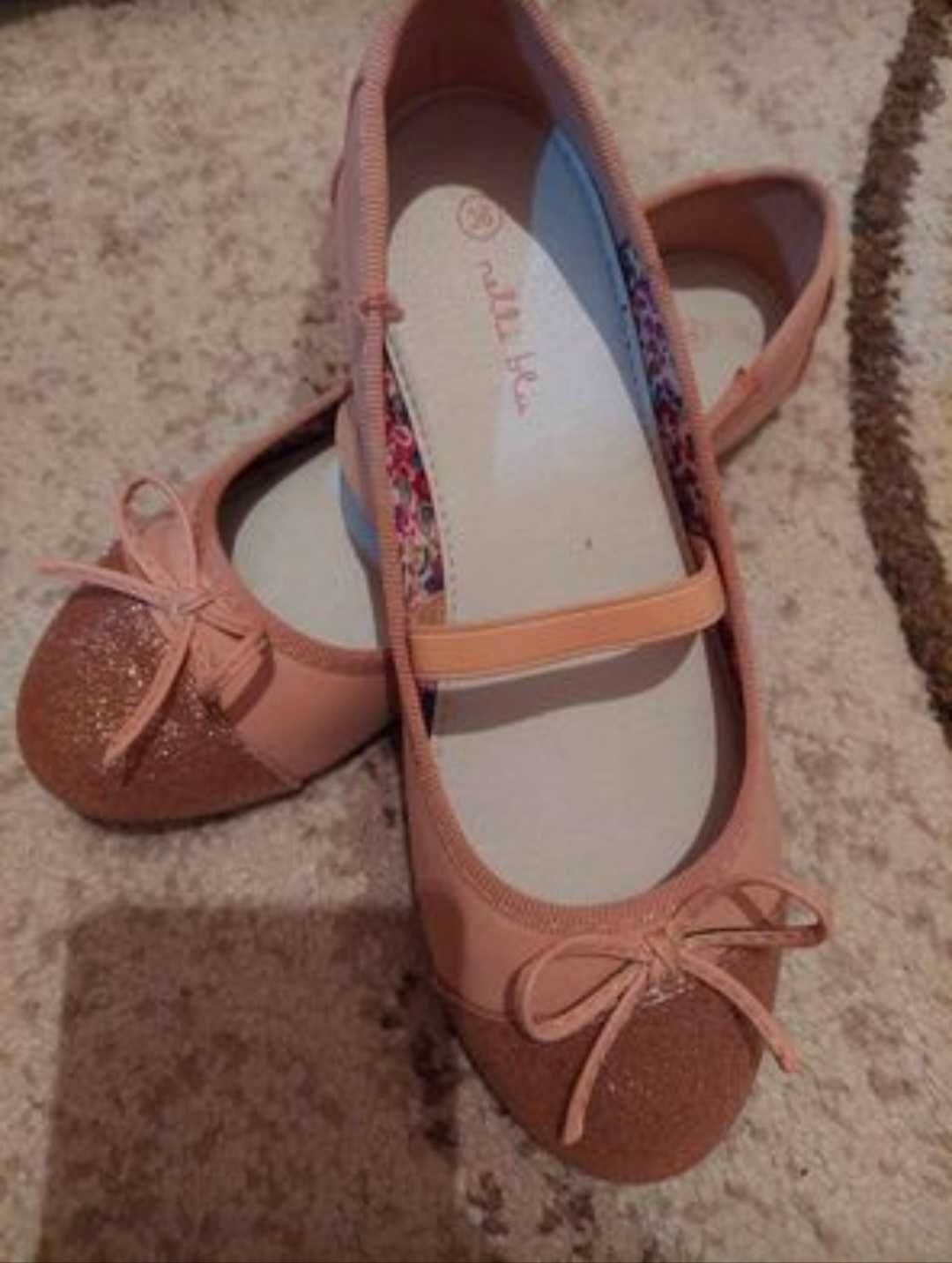 Rochițe si pantofiori fetite