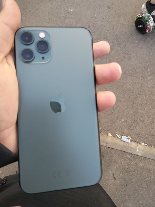 Vând iPhone 11 pro impecabil de 64 gb