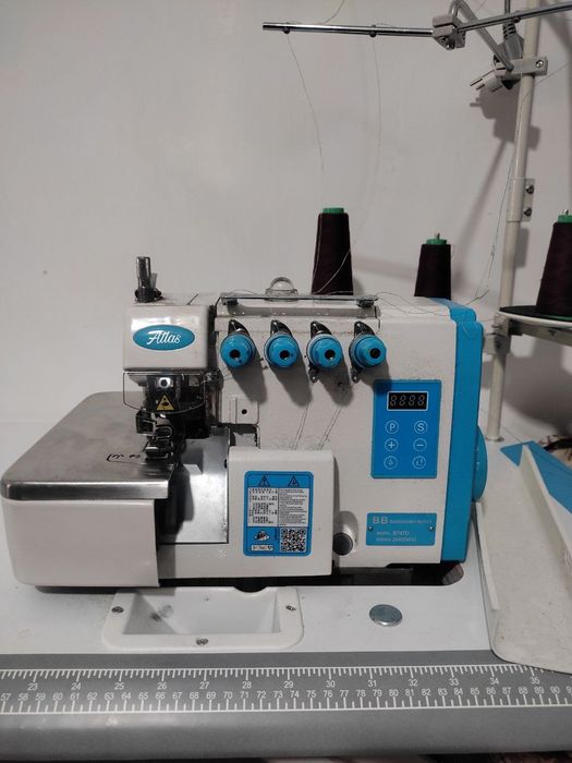 Швейная машина прямострочка,оверлок