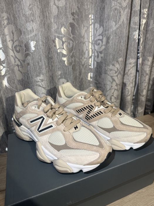 New Balance 9060.