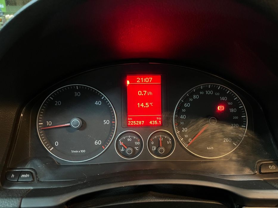 VW Jetta 2007 • 1.9 TDI • 225.000 km