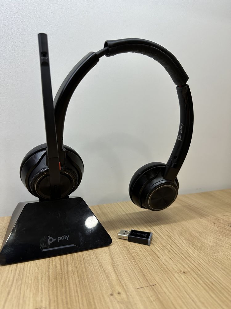 Безжични слушалки Plantronics SAVI 8200