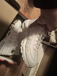 Vand adidasi nike air max 95