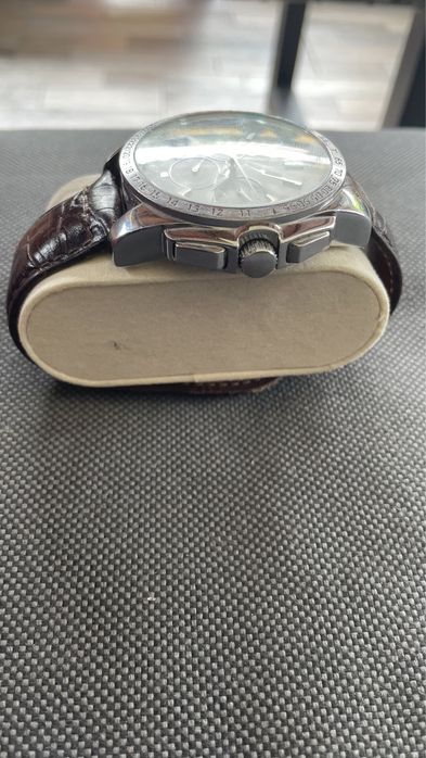 Ceas Guess quartz 49mm