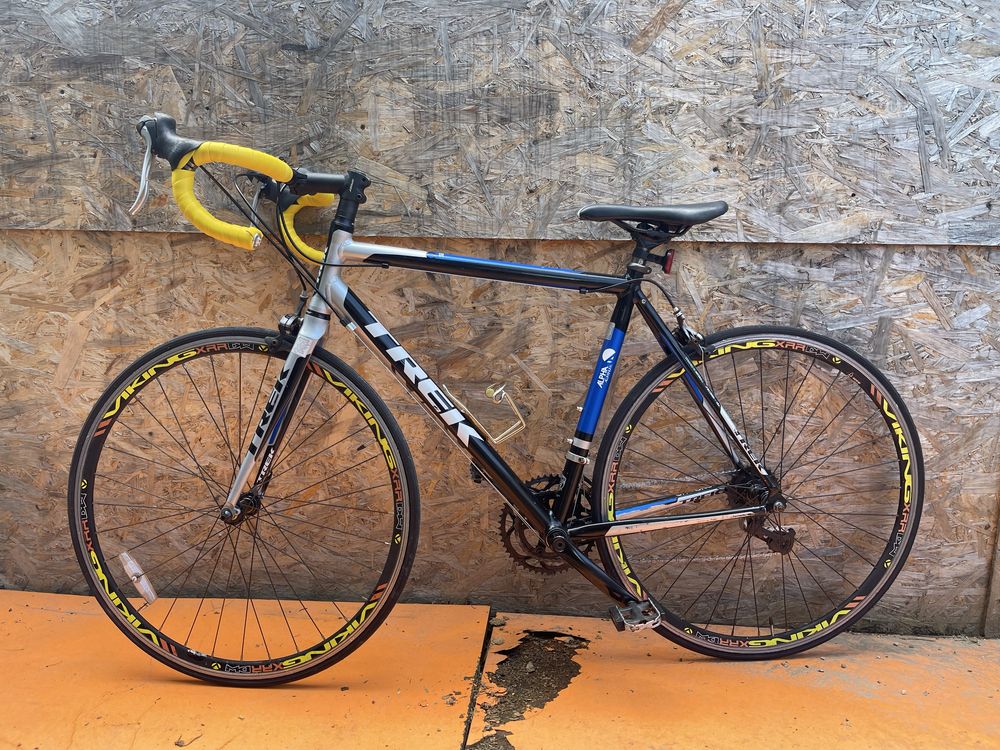 Bicicleta cursiera trek one series cadru aluminiu roti 28”