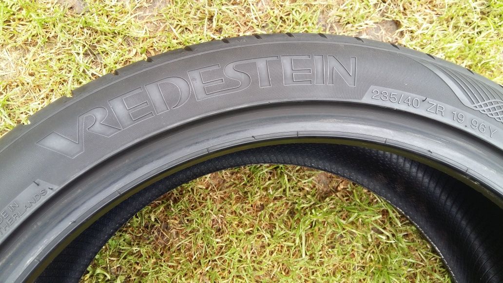 Set 2buc 235/40 R19 96Y Vredestein vară